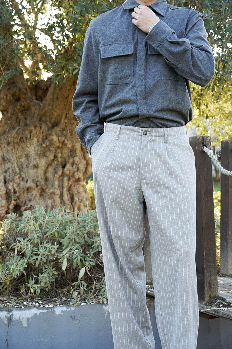 Pantalone fondo largo colorazione Gessato Grigio