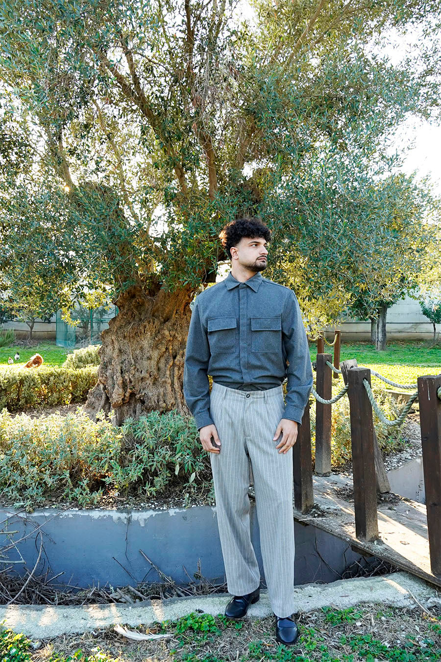 Pantalone fondo largo colorazione Gessato Grigio