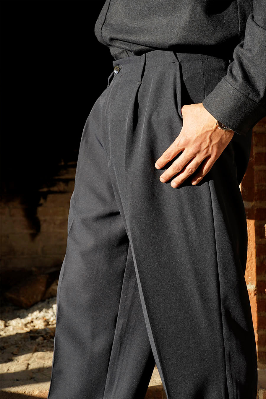 Pantalone fondo largo colorazione Nero