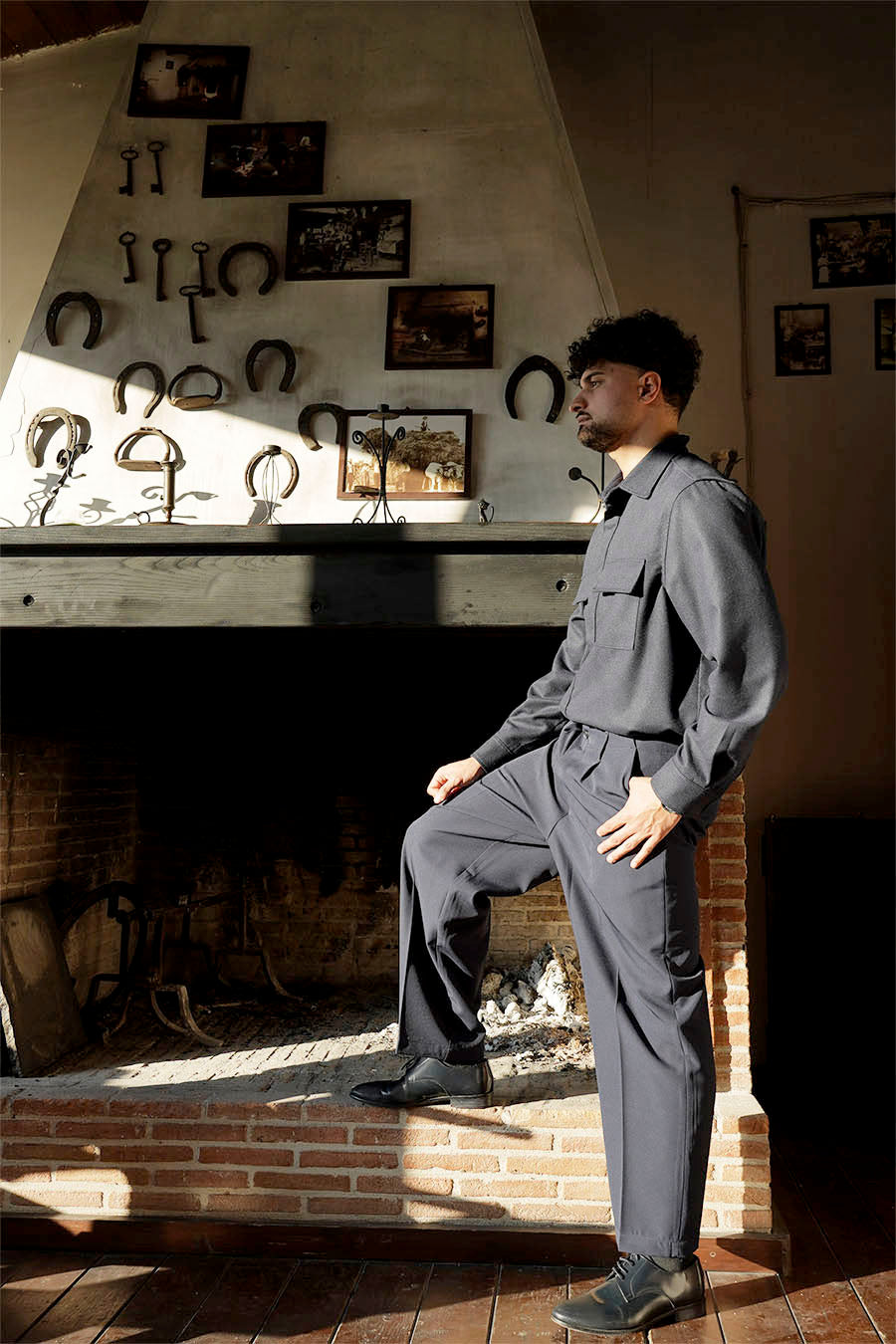 Pantalone fondo largo colorazione Nero